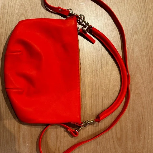 Clare V. Petit Moyen - Picture 5 of 8